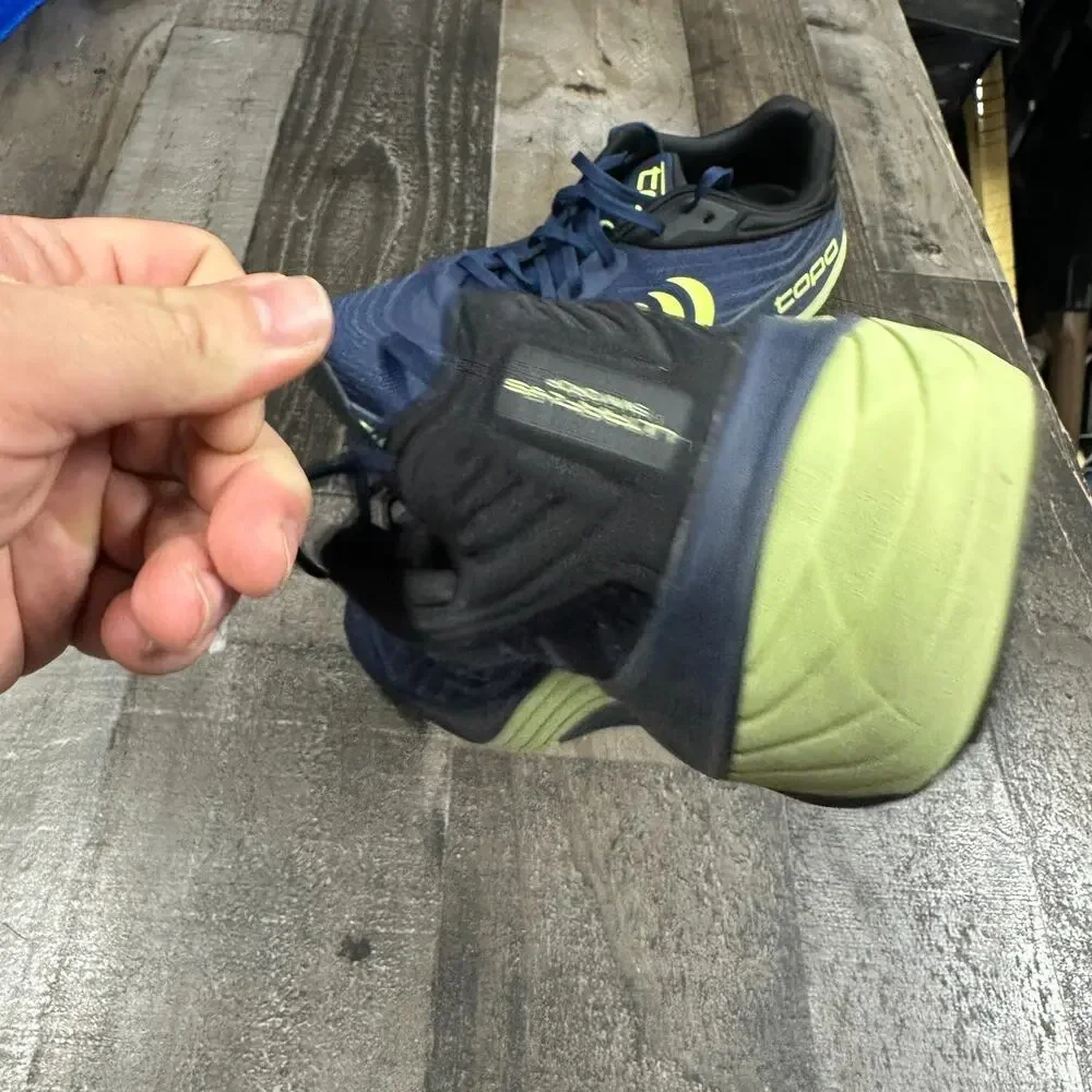 Topo Ultrafly 5 Running Shoes in Navy‎ Lime Men's Size 12 Sneakers